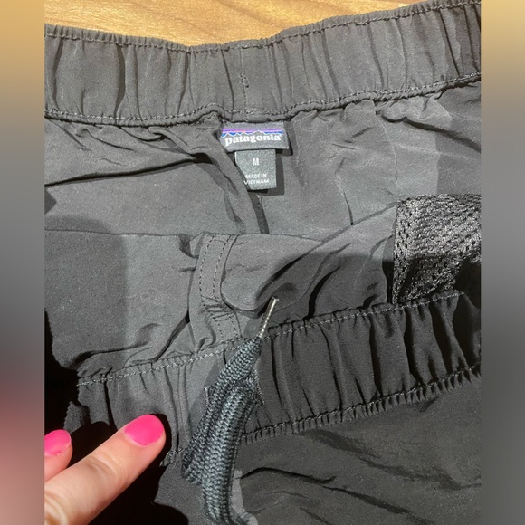 Patagonia Shorts Black Size Medium - Picture 6 of 7